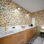 Luxurious Rooma By The Gates Of Dawn By Reside Baltic Lägenhet