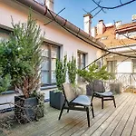 Lägenhet Luxurious Rooma By The Gates Of Dawn By Reside Baltic Vilnius