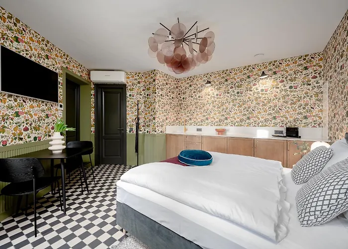 Luxurious Rooma By The Gates Of Dawn By Reside Baltic Apartamento