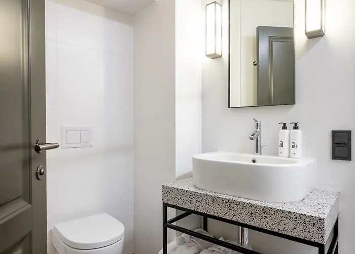 Luxurious Rooma By The Gates Of Dawn By Reside Baltic Apartamento *