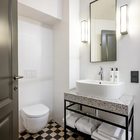 Luxurious Rooma By The Gates Of Dawn By Reside Baltic Apartmán *